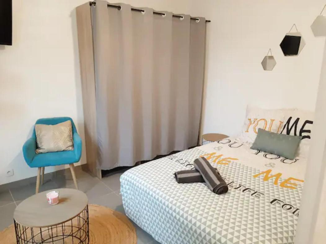 Le Petit Charmeur, Parking, Wifi, Gare Appartement Flers  Buitenkant foto